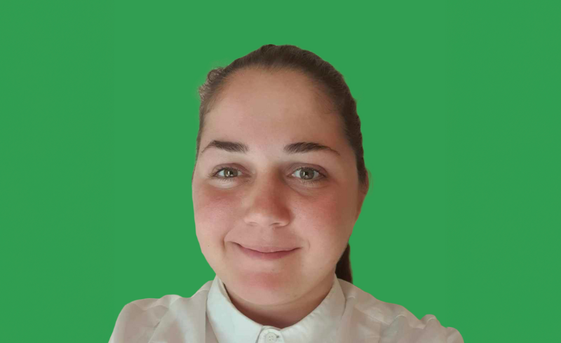 Eva Škraba.png