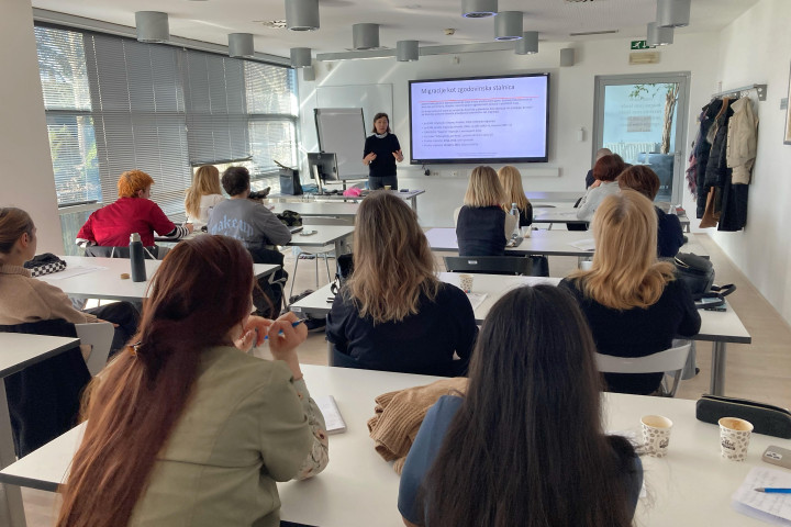 Foto Integracija migrantov.jpg