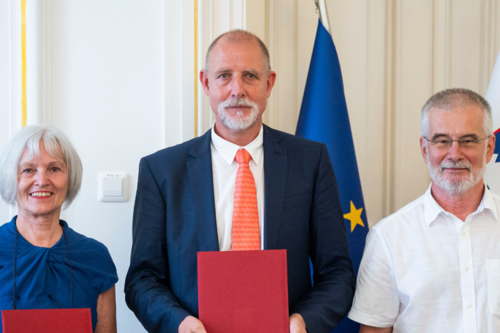 Univerzitetna klinika Golnik postala pridružena članica Univerze v Ljubljani.png