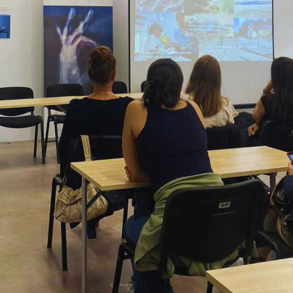 EUTOPIA_HEALTH science cafe voda (1).png