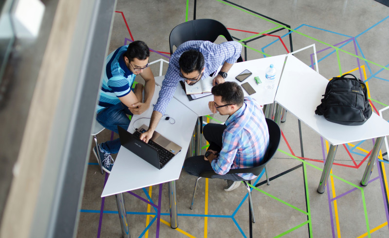 Students networking-pexels-visual-tag.jpg