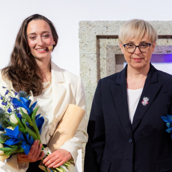 Awards Ceremony for Women in Science