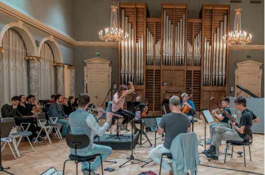 AG-ensemble modern-tina stariha.jpg