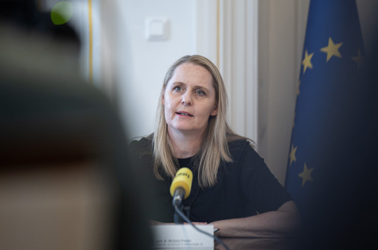 UL okrogla miza 3.jpg