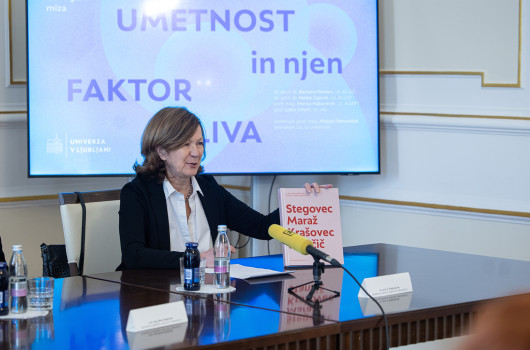 UL okrogla miza 4.jpg